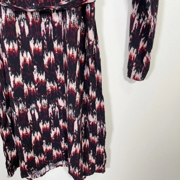 ICHI | BELTED  MARLENE DRESS - Picture 5 of 14